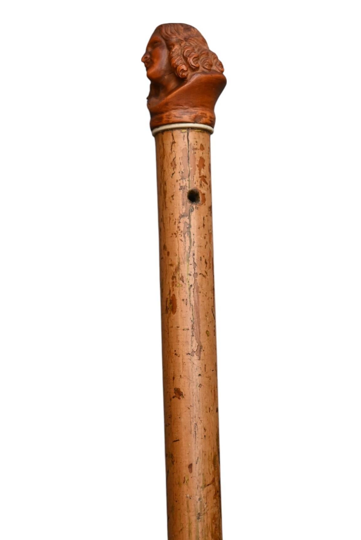 19th Century Malacca Walking Stick With Finely Carved Boxwood Handle In condizioni buone in vendita a Bilzen, BE