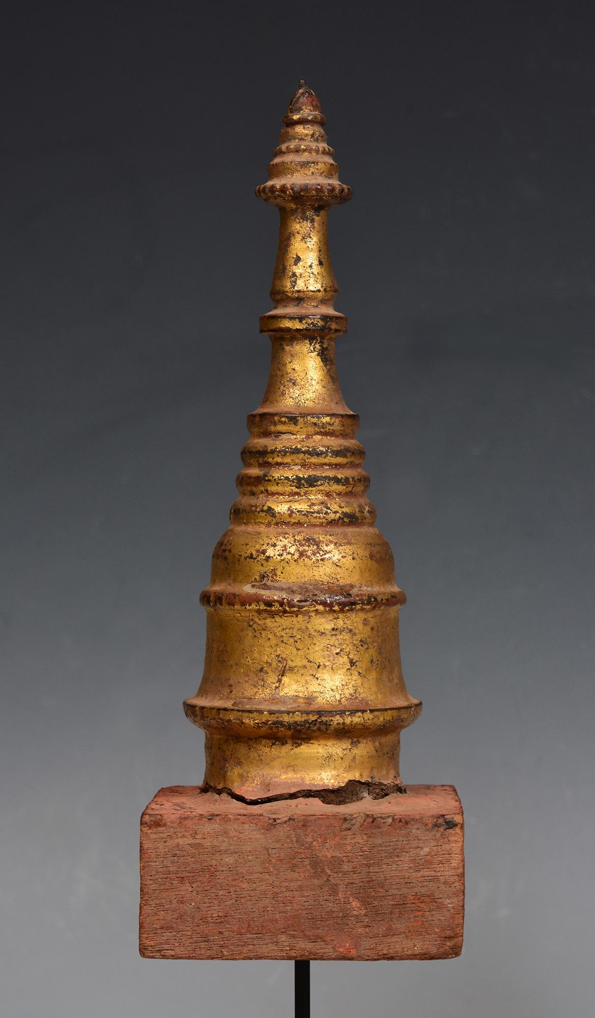 19th Century, Mandalay, A Set of Antique Burmese Wood Carving Pagoda Stupa For Sale 2