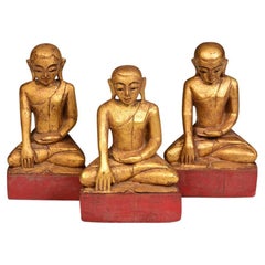 19e siècle, Mandalay, ensemble d'anciens discothèques/monk assis en bois birman