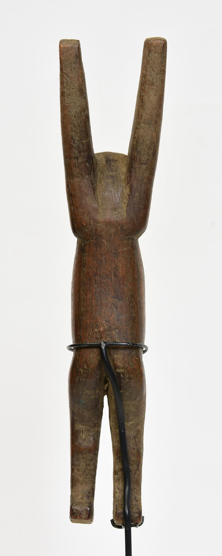 19th Century, Mandalay, A Set of Antique Burmese Wooden Slingshots 3