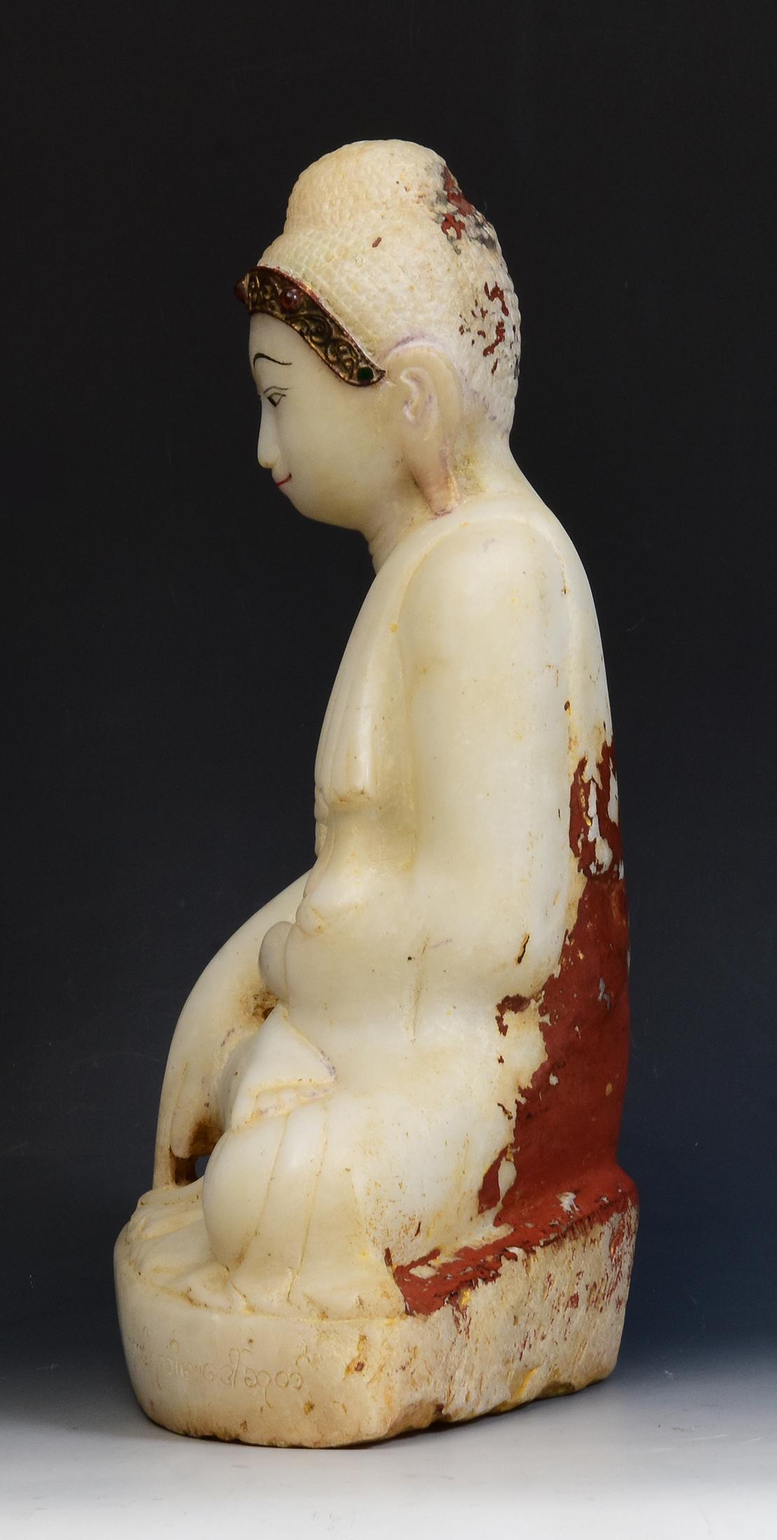19th Century, Mandalay, Antique Burmese Alabaster Marble Seated Buddha Statue For Sale 5