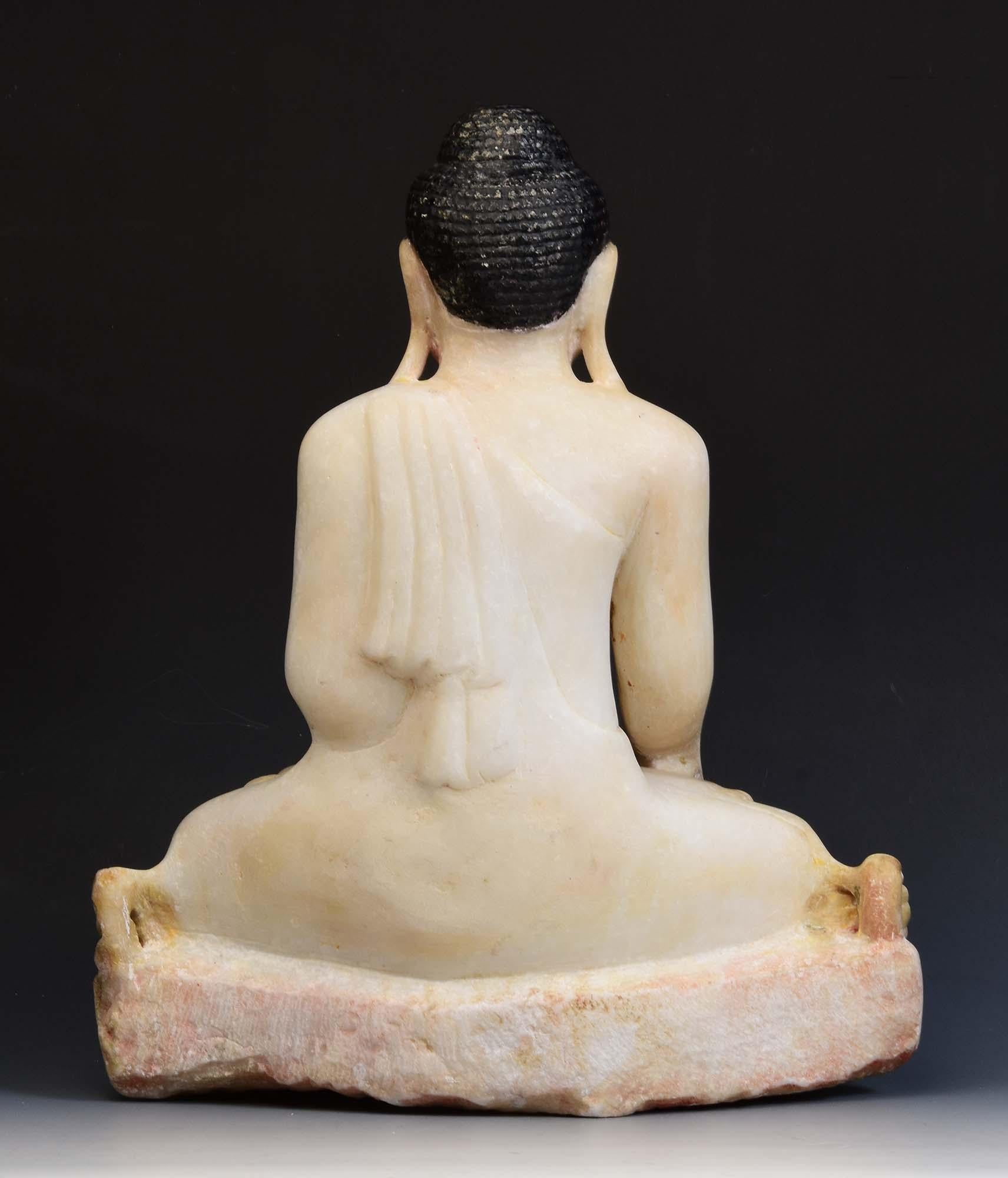 19th Century, Mandalay, Antique Burmese Alabaster Marble Seated Buddha Statue For Sale 6