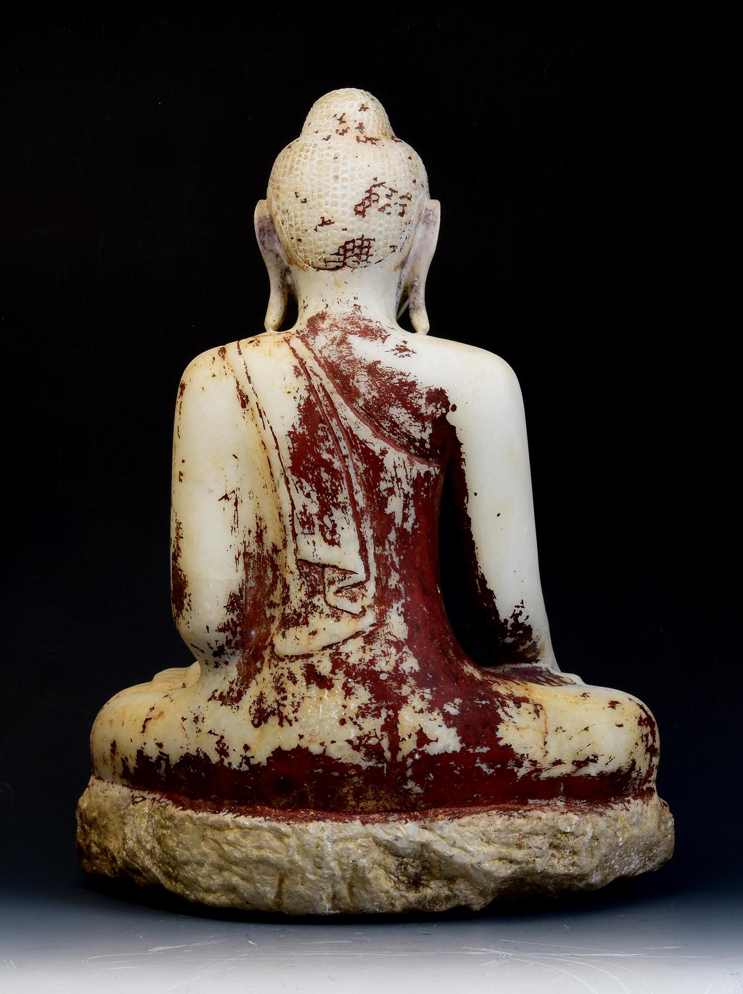19th Century, Mandalay, Antique Burmese Alabaster Marble Seated Buddha Statue For Sale 5