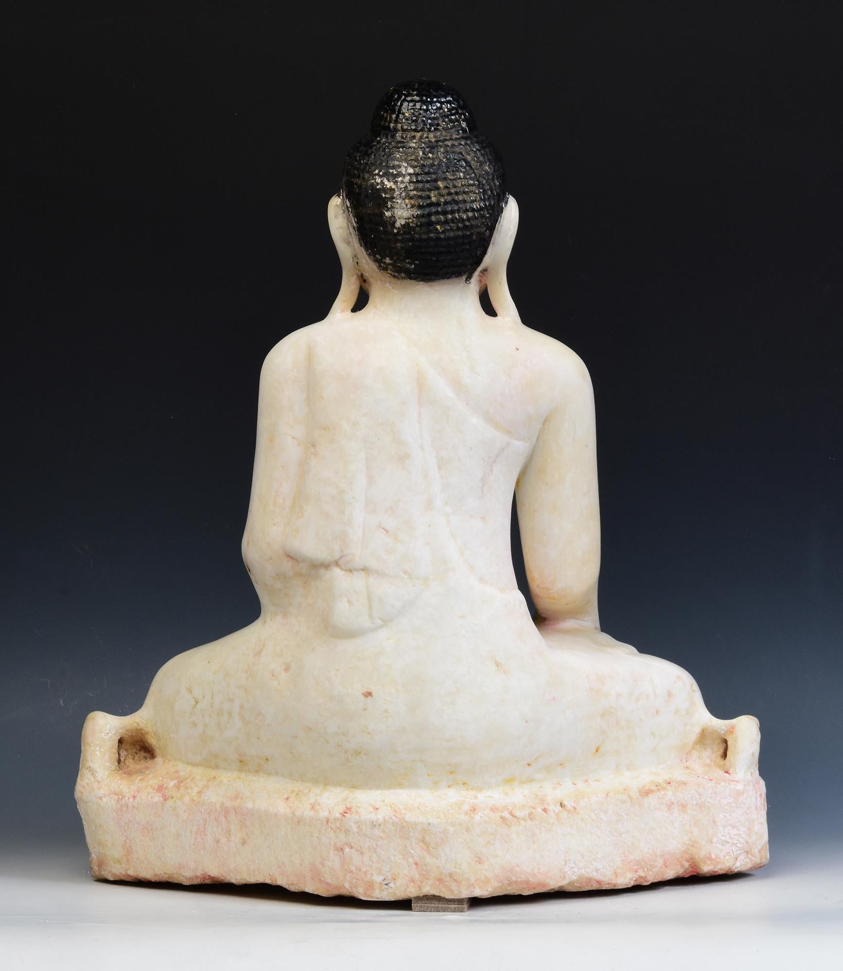 19th Century, Mandalay, Antique Burmese Alabaster Marble Seated Buddha Statue For Sale 7