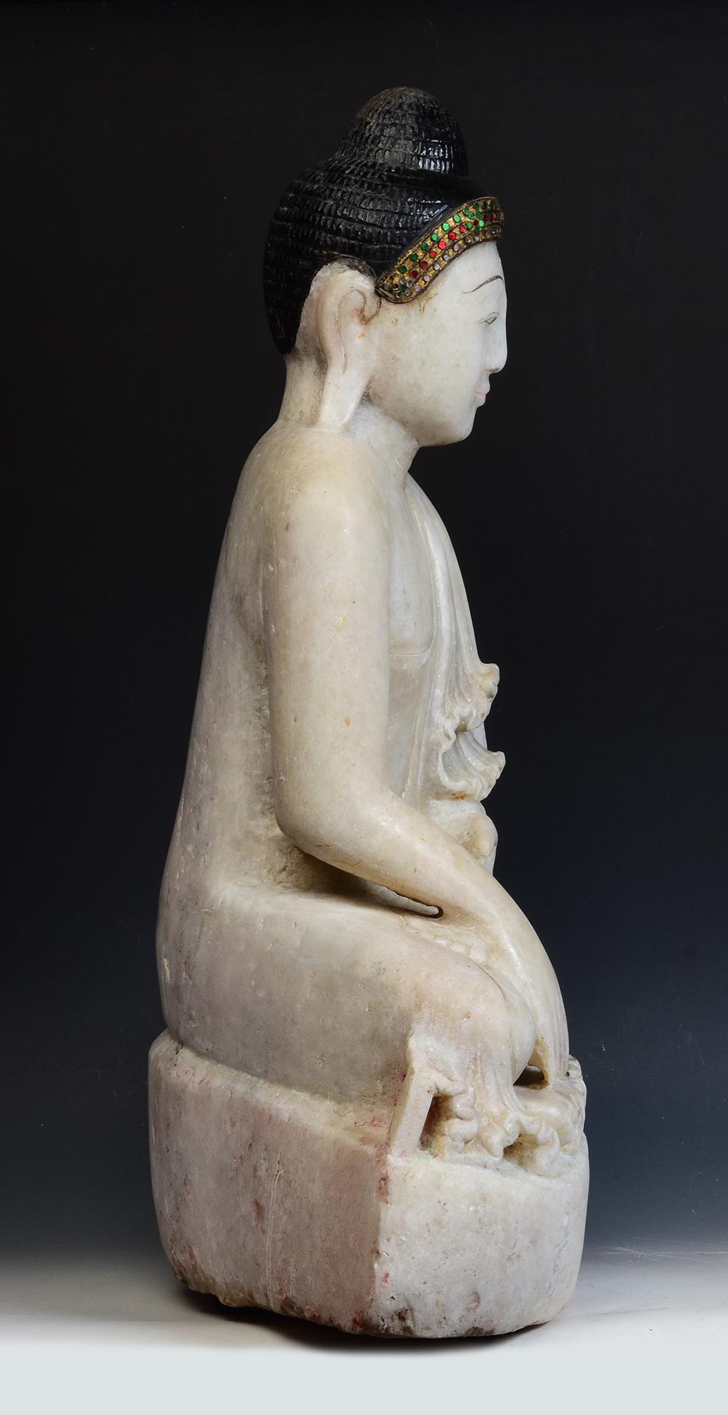 19th Century, Mandalay, Antique Burmese Alabaster Marble Seated Buddha Statue For Sale 8