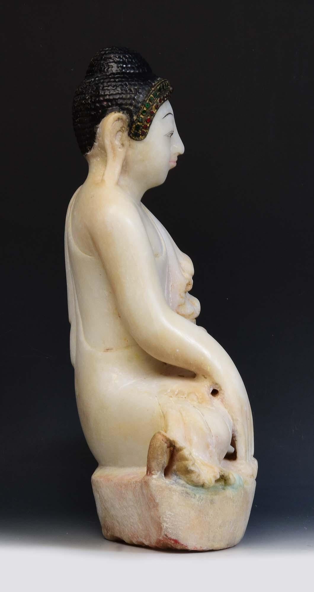 19th Century, Mandalay, Antique Burmese Alabaster Marble Seated Buddha Statue For Sale 9