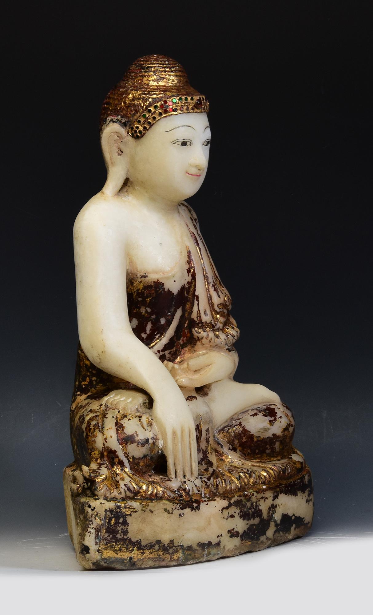 19th Century, Mandalay, Antique Burmese Alabaster Marble Seated Buddha Statue For Sale 9