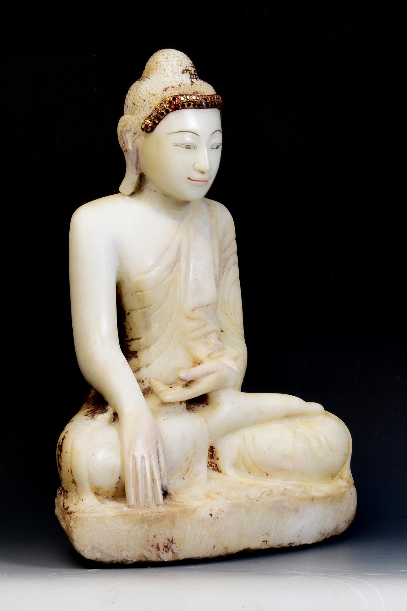 Mandalay, sitzende Buddha-Statue aus antikem burmesischem Alabastermarmor, 19. Jahrhundert im Angebot 9