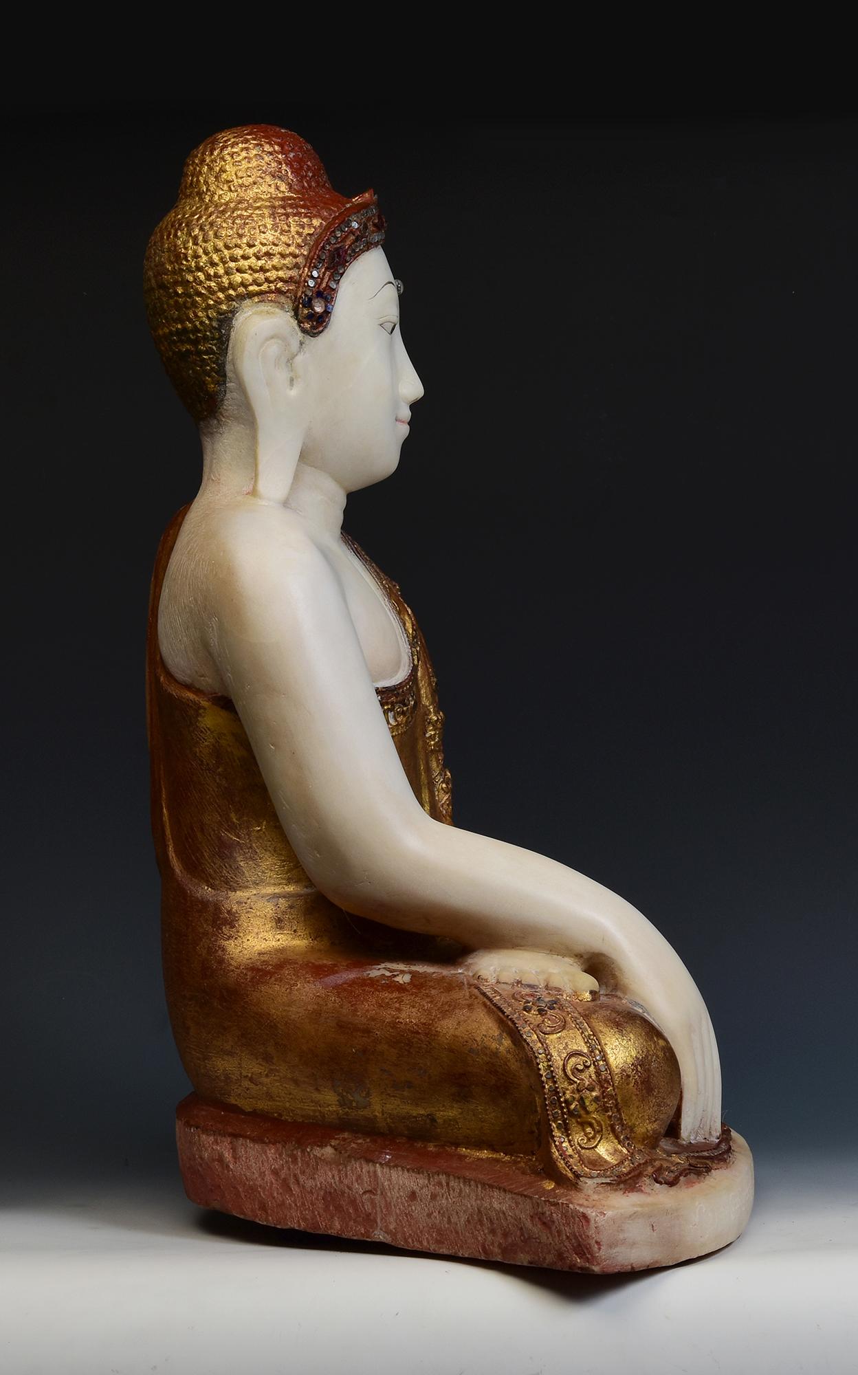 19th Century, Mandalay, Antique Burmese Alabaster Marble Seated Buddha Statue For Sale 10