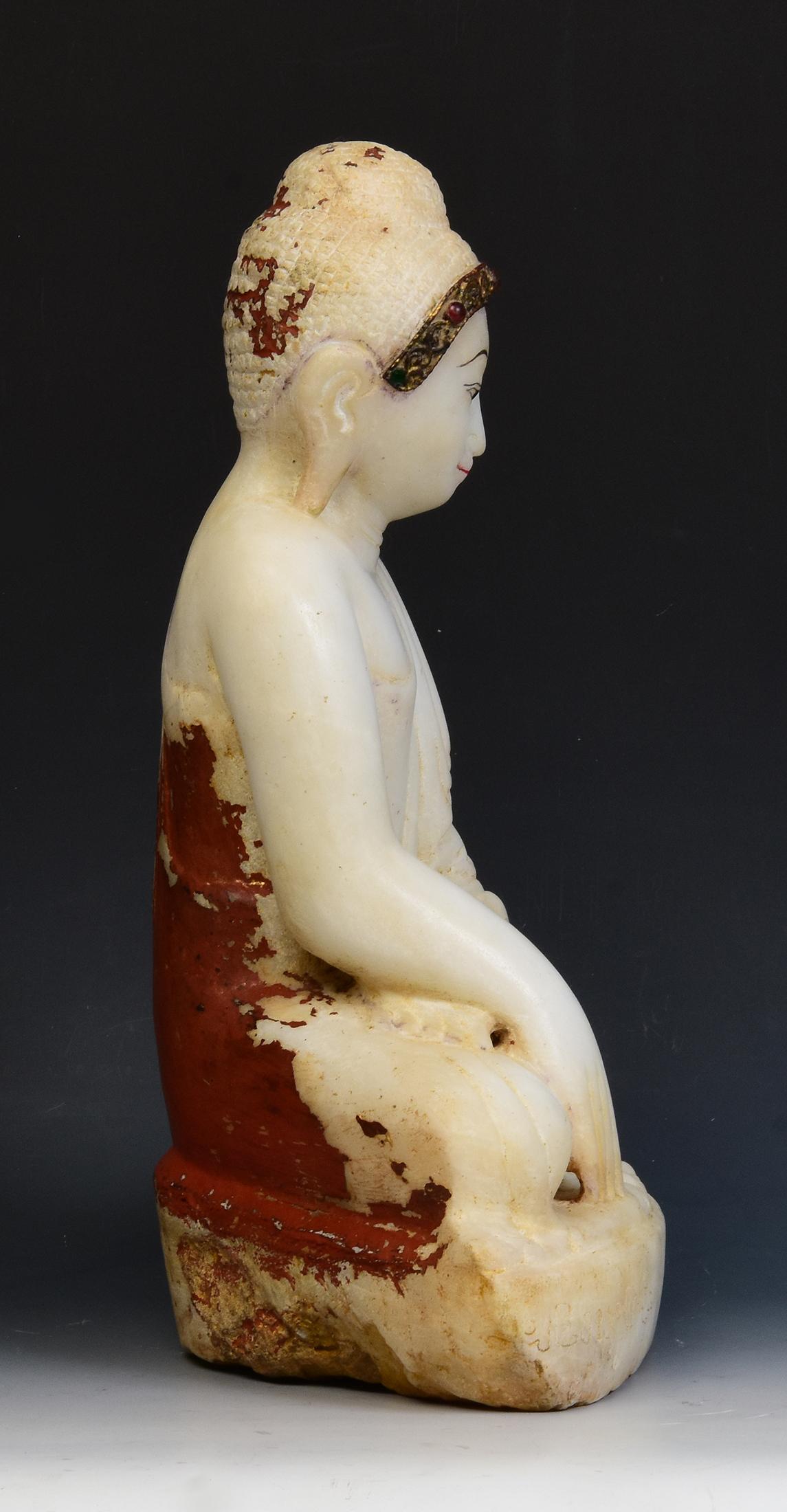 19th Century, Mandalay, Antique Burmese Alabaster Marble Seated Buddha Statue For Sale 10