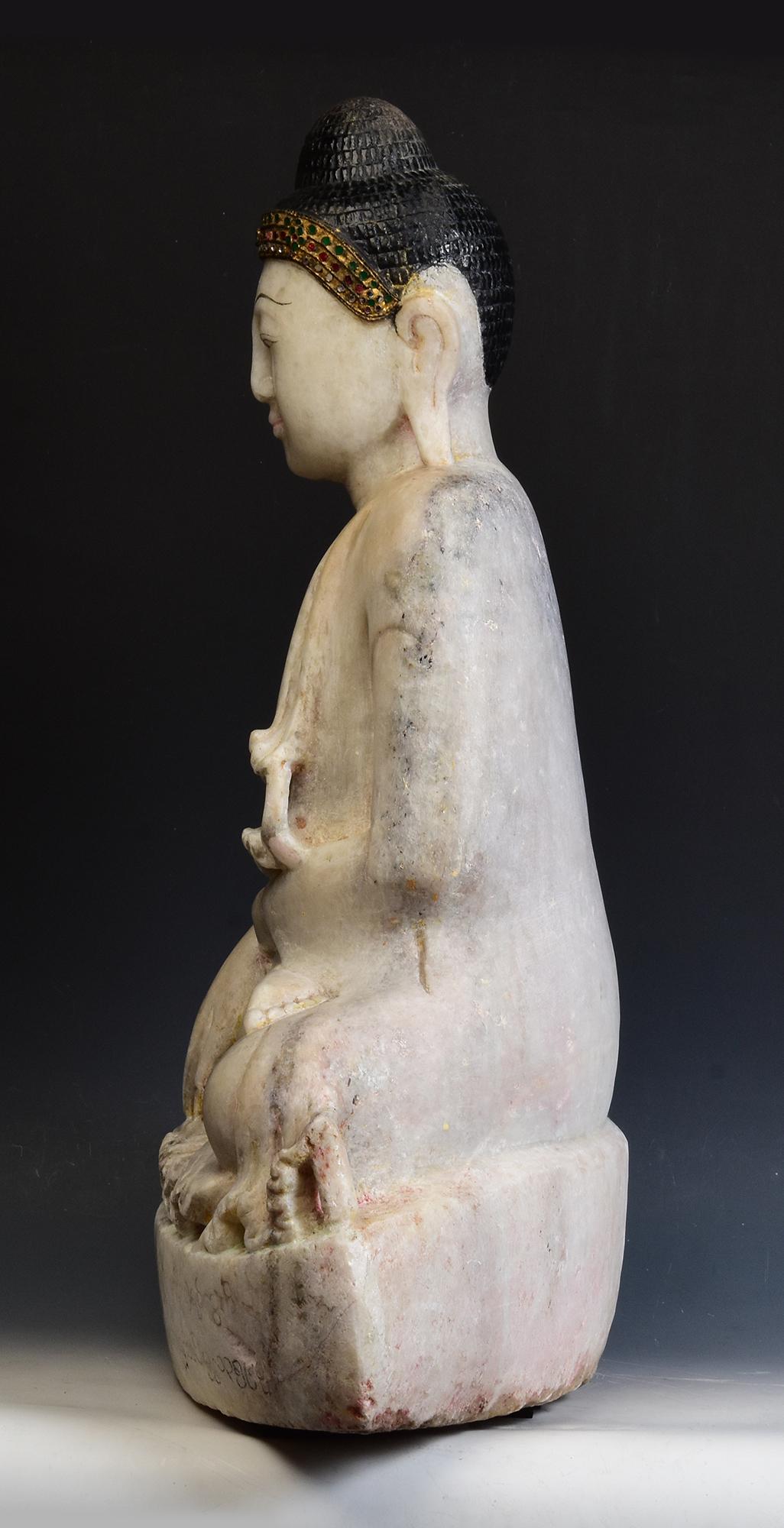 19th Century, Mandalay, Antique Burmese Alabaster Marble Seated Buddha Statue For Sale 5