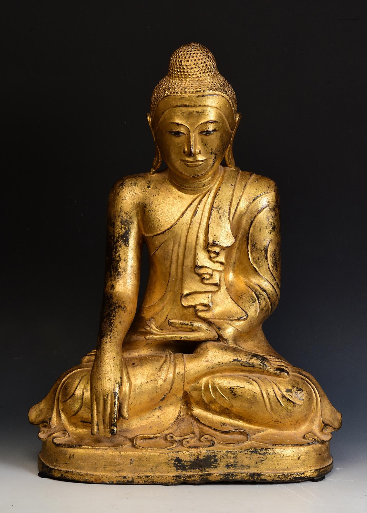 19th Century, Mandalay, Antique Burmese Bronze Seated Buddha with Gilded Gold For Sale 9