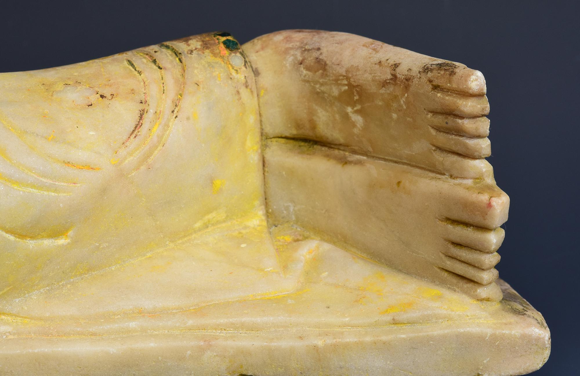 19th Century, Mandalay, Antique Burmese Soapstone Reclining Buddha Statue For Sale 3