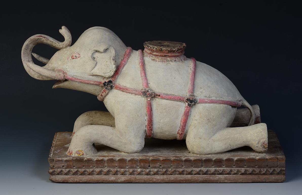 19th Century, Mandalay, Antique Burmese Wooden Elephant Candle Holder For Sale 1