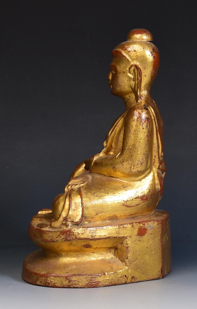 19th Century, Mandalay, Antique Burmese Wooden Seated Buddha For Sale 4