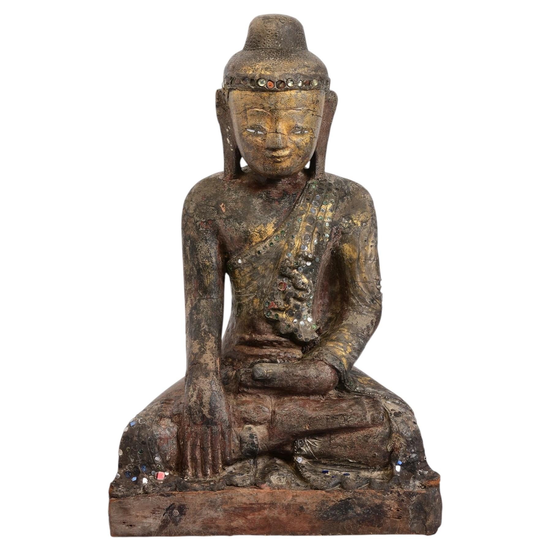Mandalay, antiker burmesischer sitzender Buddha aus Holz, 19. Jahrhundert