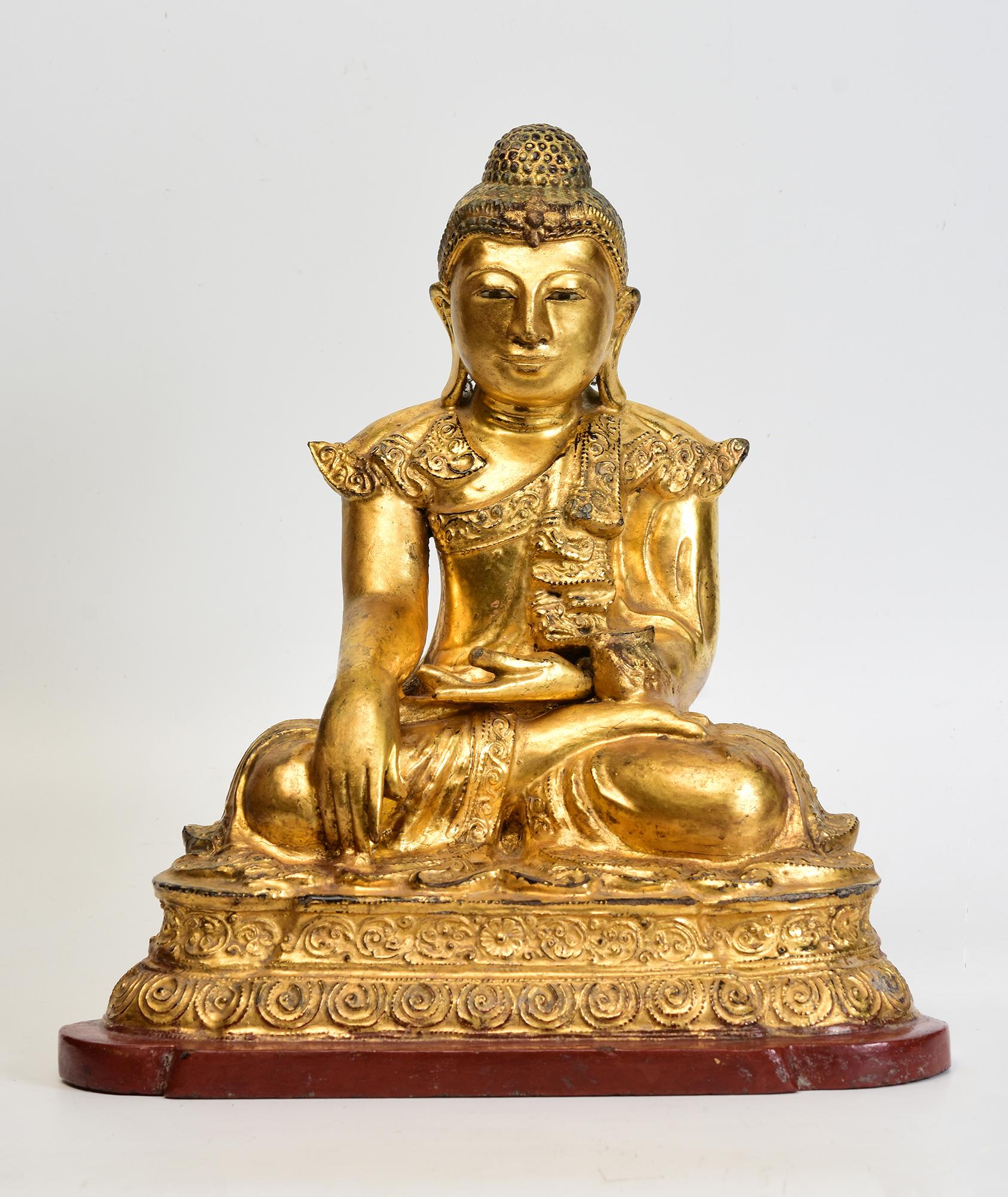 19th Century, Mandalay, Antique Burmese Wooden Seated Buddha with Gilded Gold For Sale 7