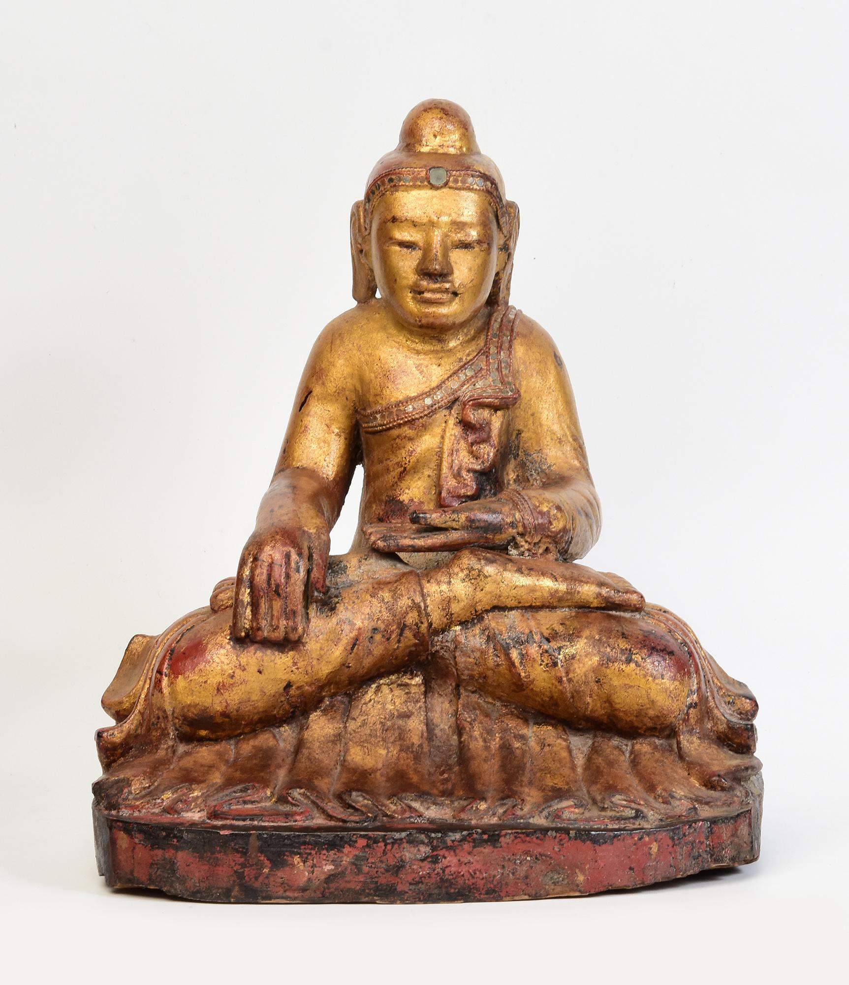 19th Century, Mandalay, Antique Burmese Wooden Seated Buddha with Gilded Gold For Sale 8