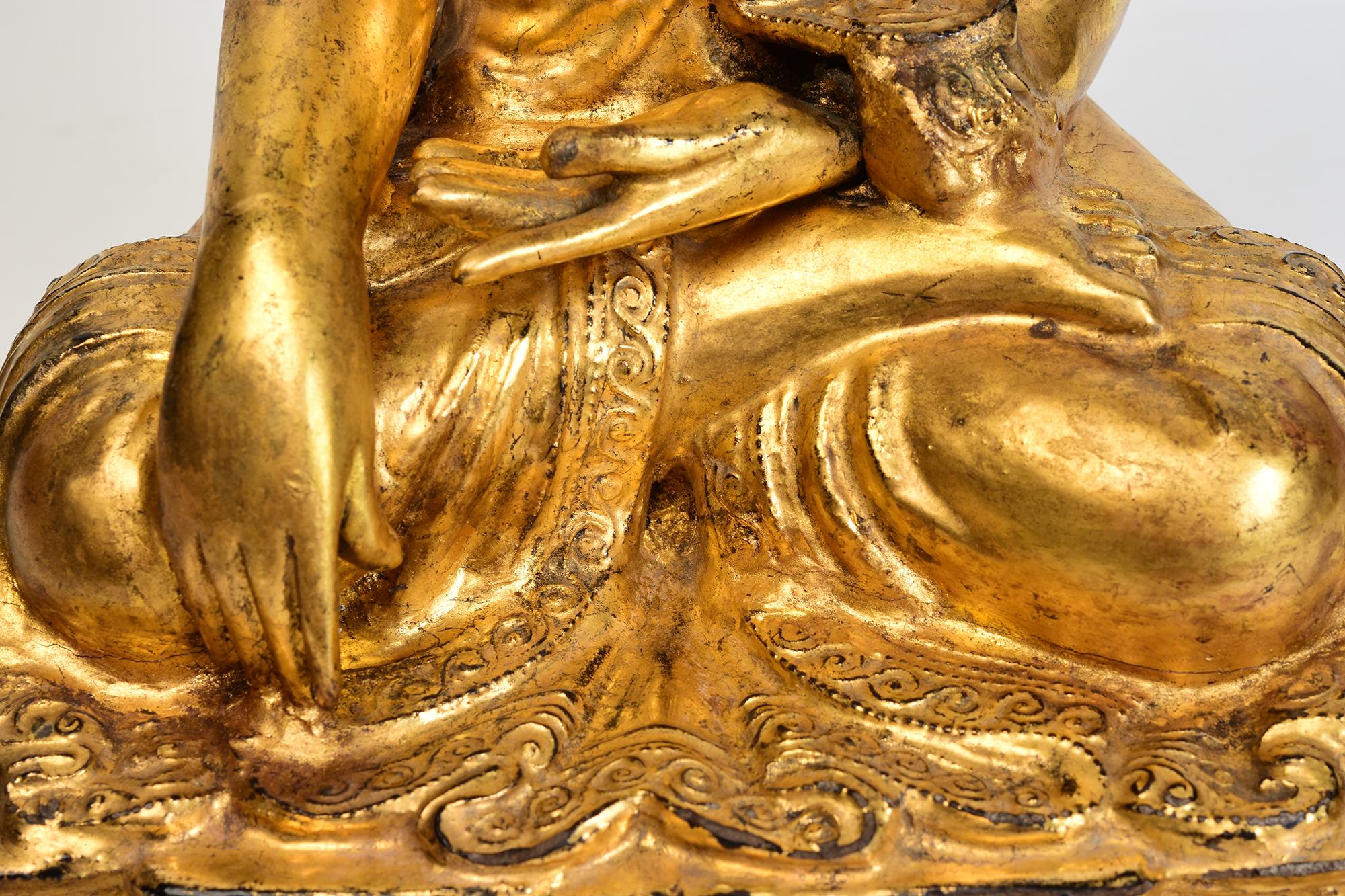 19th Century, Mandalay, Antique Burmese Wooden Seated Buddha with Gilded Gold In Good Condition For Sale In Sampantawong, TH