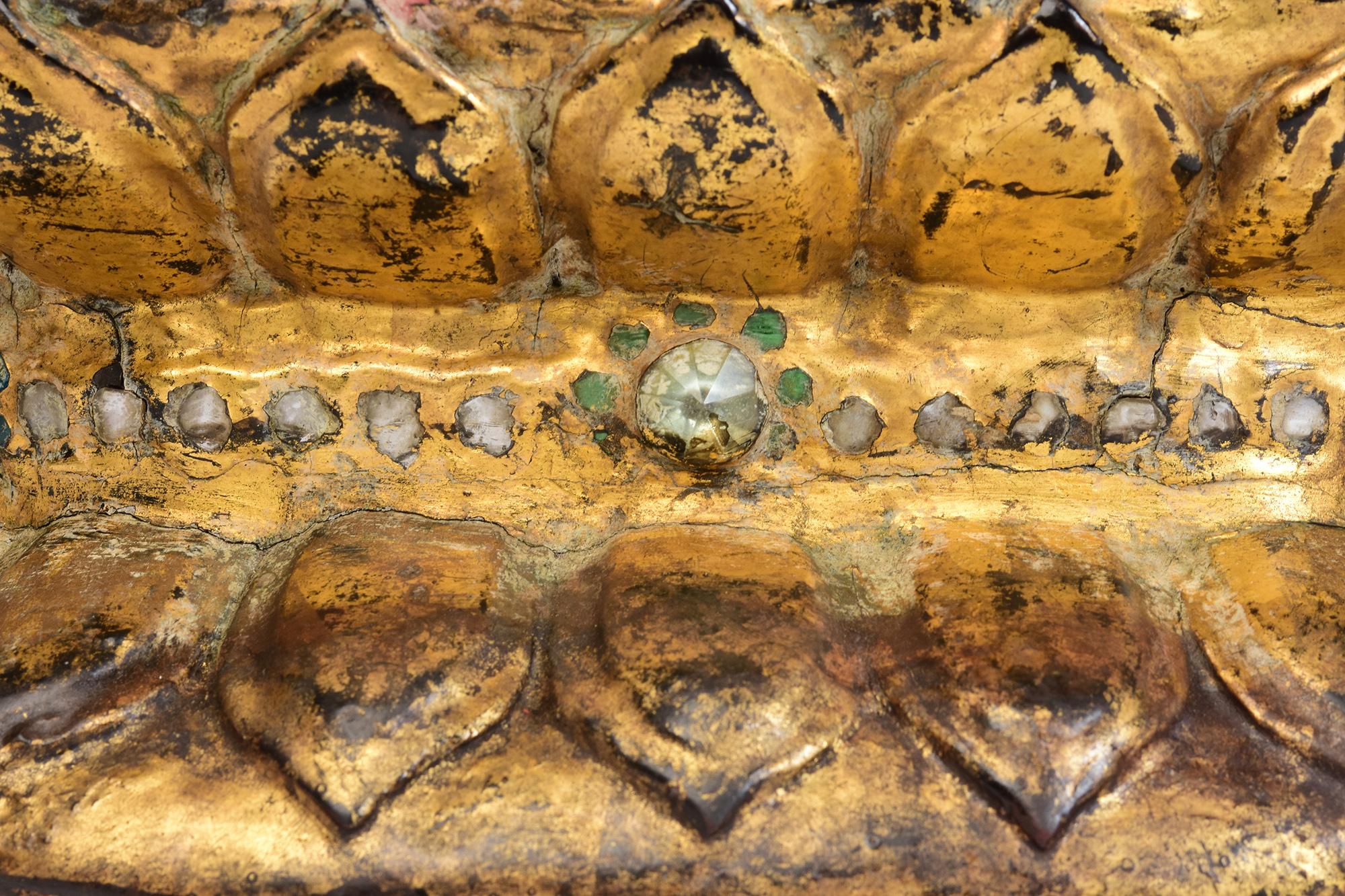 19th Century, Mandalay, Antique Burmese Wooden Seated Buddha with Gilded Gold For Sale 1