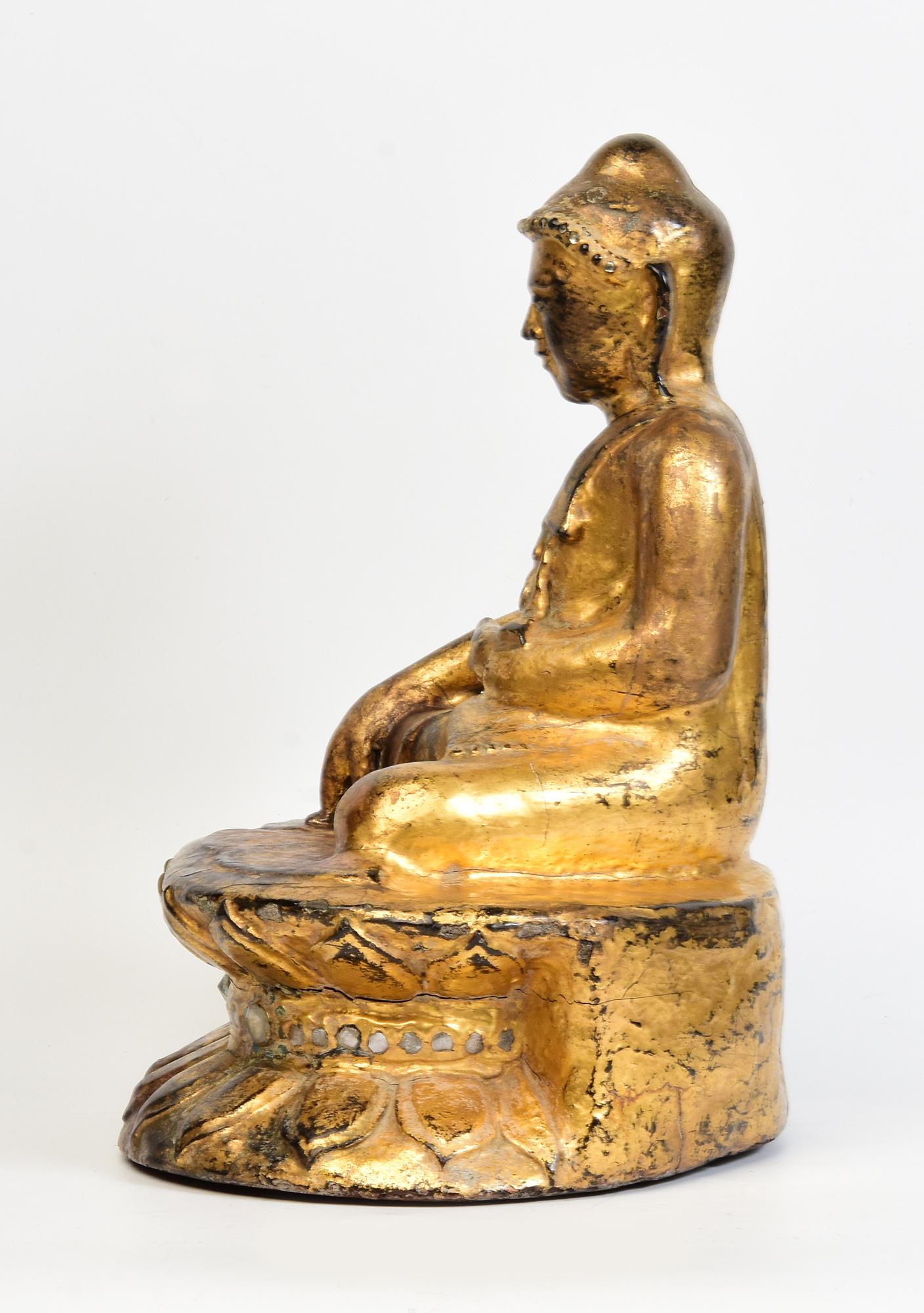 19th Century, Mandalay, Antique Burmese Wooden Seated Buddha with Gilded Gold For Sale 3