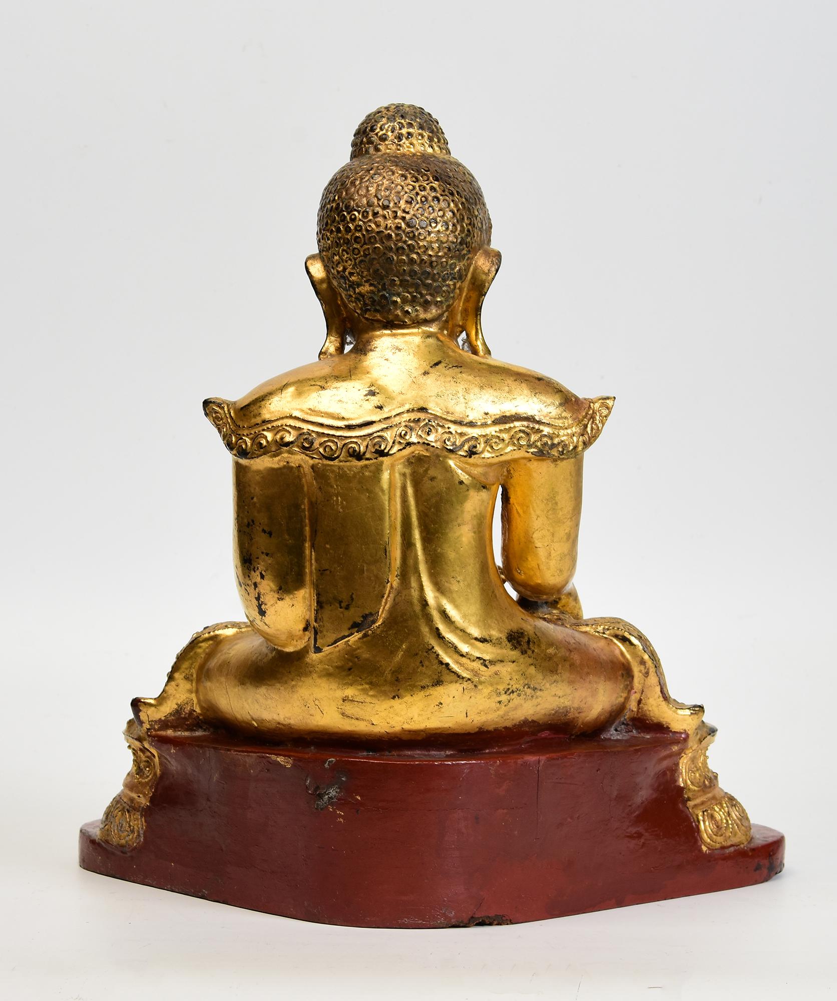 19th Century, Mandalay, Antique Burmese Wooden Seated Buddha with Gilded Gold For Sale 4