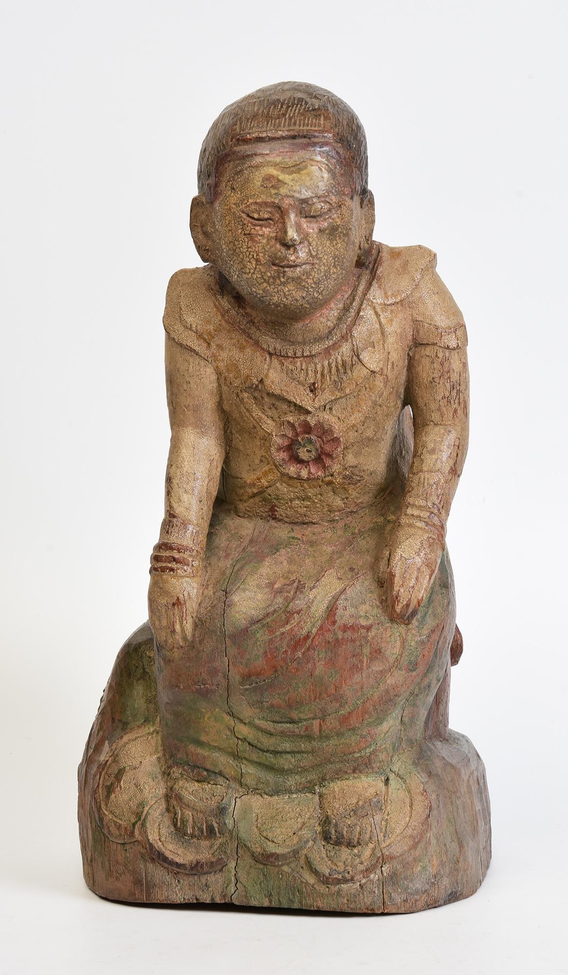 19th Century, Mandalay, Antique Burmese Wooden Seated Figure For Sale 2