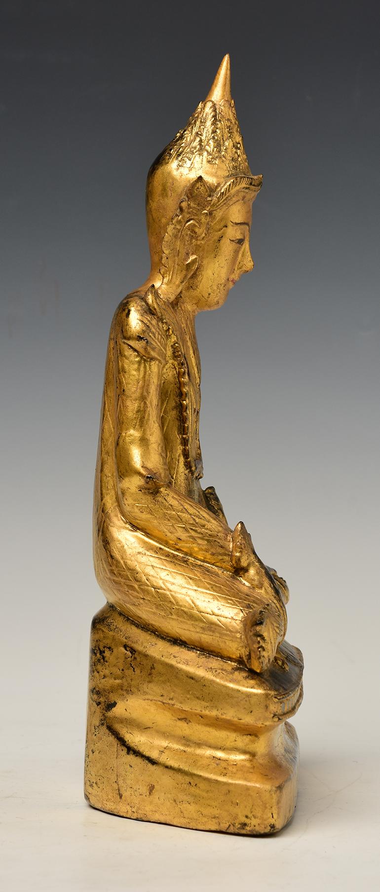 19th Century, Mandalay, Antique Burmese Wooden Seated King Crowned Buddha 7