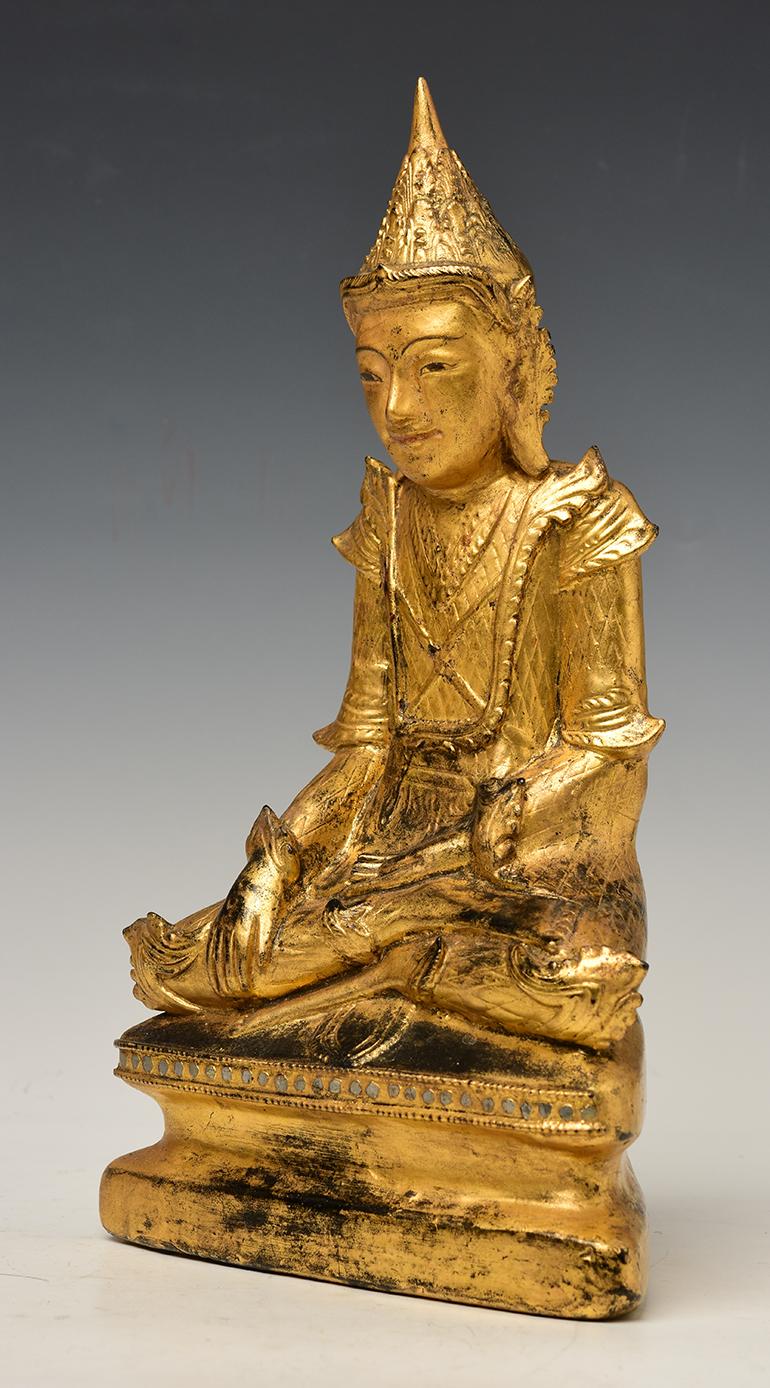 19th Century, Mandalay, Antique Burmese Wooden Seated King Crowned Buddha 3