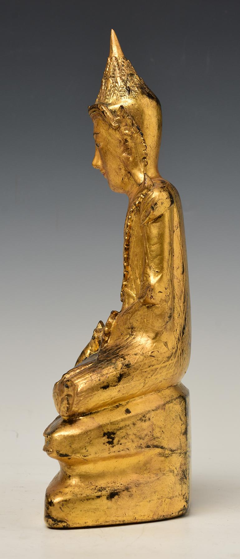 19th Century, Mandalay, Antique Burmese Wooden Seated King Crowned Buddha 4