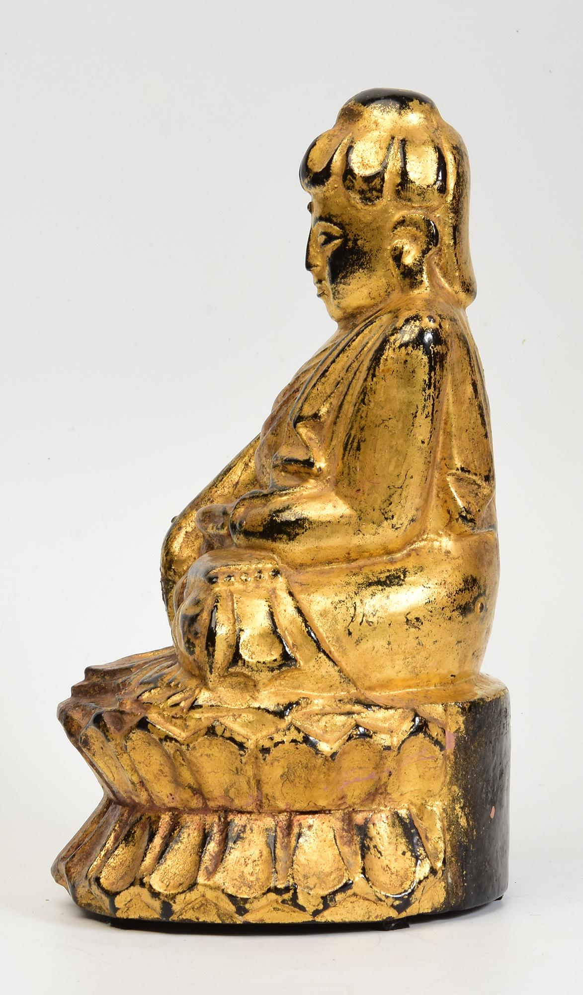 19th Century, Mandalay, Antique Burmese Wooden Seated Lotus Buddha For Sale 3