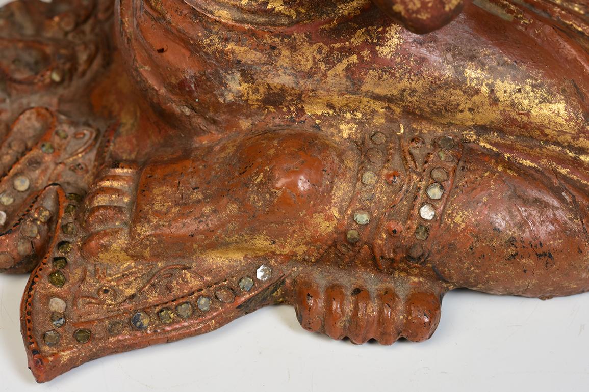 19th Century, Mandalay, Antique Burmese Wooden Seated Monk / Disciple For Sale 7