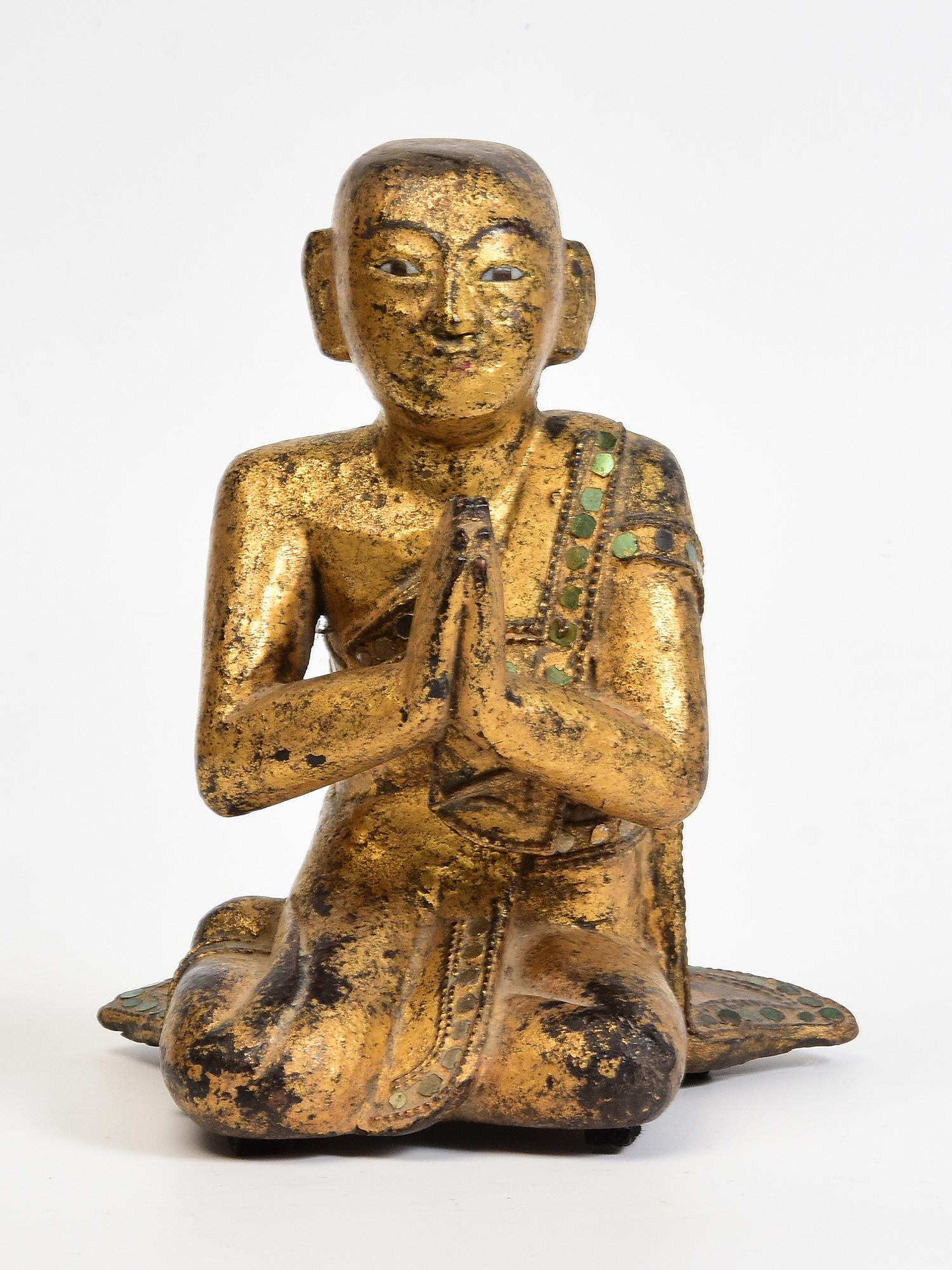 19th Century, Mandalay, Antique Burmese Wooden Seated Monk / Disciple For Sale 8