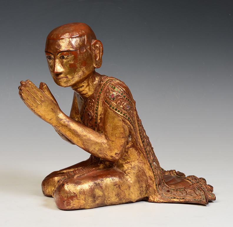 19th Century, Mandalay, Antique Burmese Wooden Seated Monk / Disciple For Sale 1