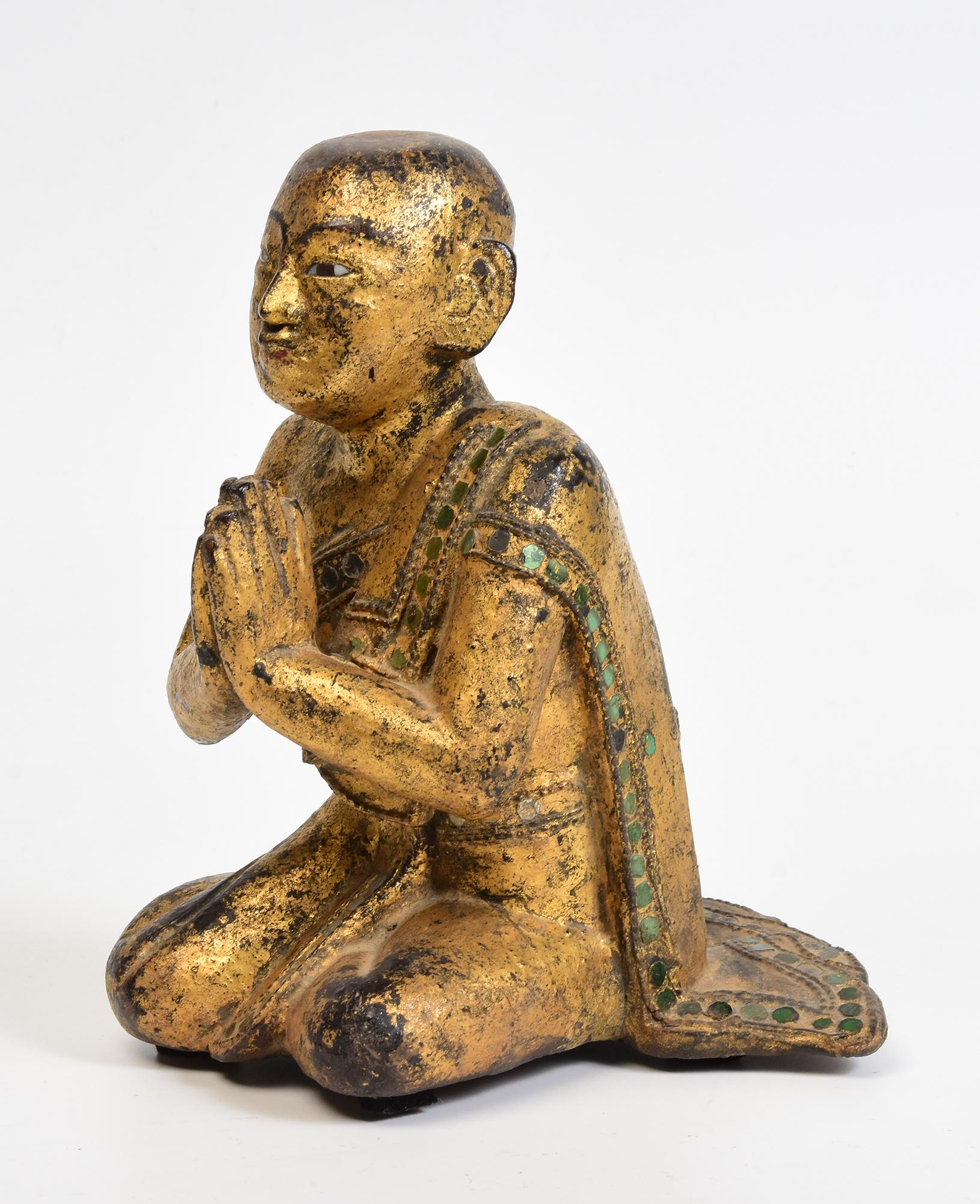 19th Century, Mandalay, Antique Burmese Wooden Seated Monk / Disciple For Sale 1