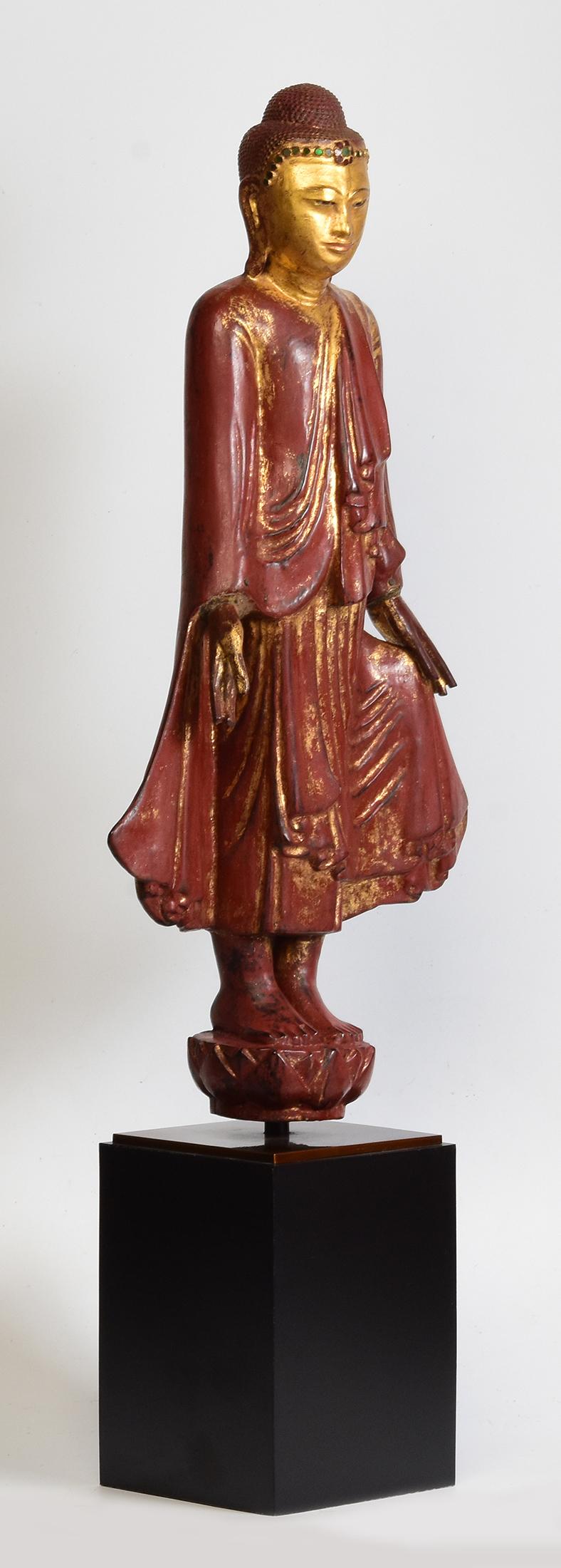 19th Century, Mandalay, Antique Burmese Wooden Standing Buddha For Sale 8