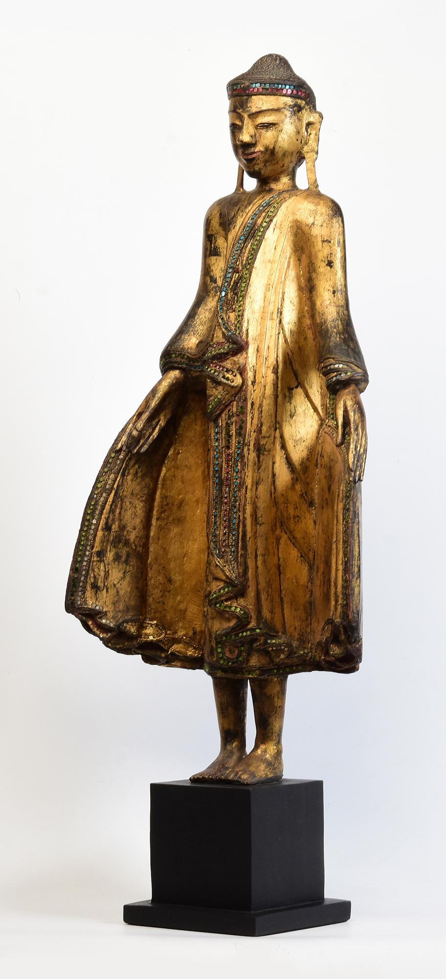 Mandalay, antiker burmesischer Buddha aus Holz, 19. Jahrhundert im Angebot 2