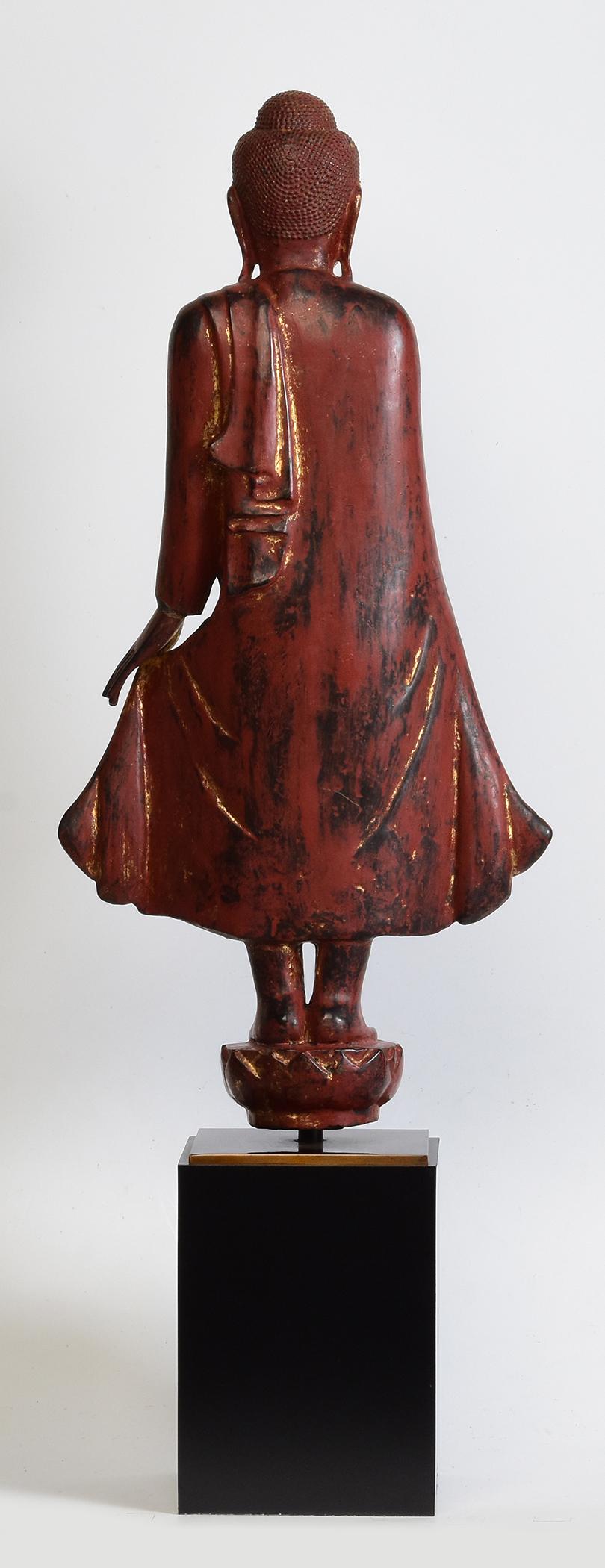 19th Century, Mandalay, Antique Burmese Wooden Standing Buddha For Sale 5