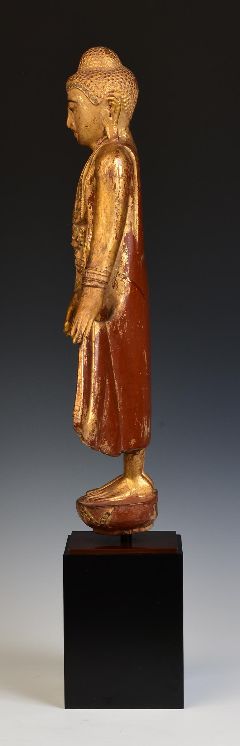 19th Century, Mandalay, Antique Burmese Wooden Standing Buddha For Sale 5