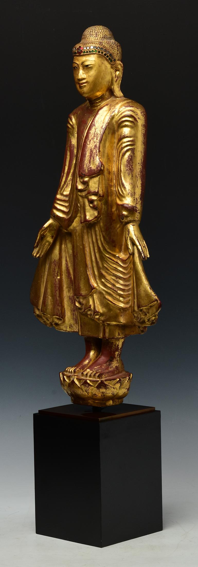19th Century, Mandalay, Antique Burmese Wooden Standing Buddha with Stand For Sale 4