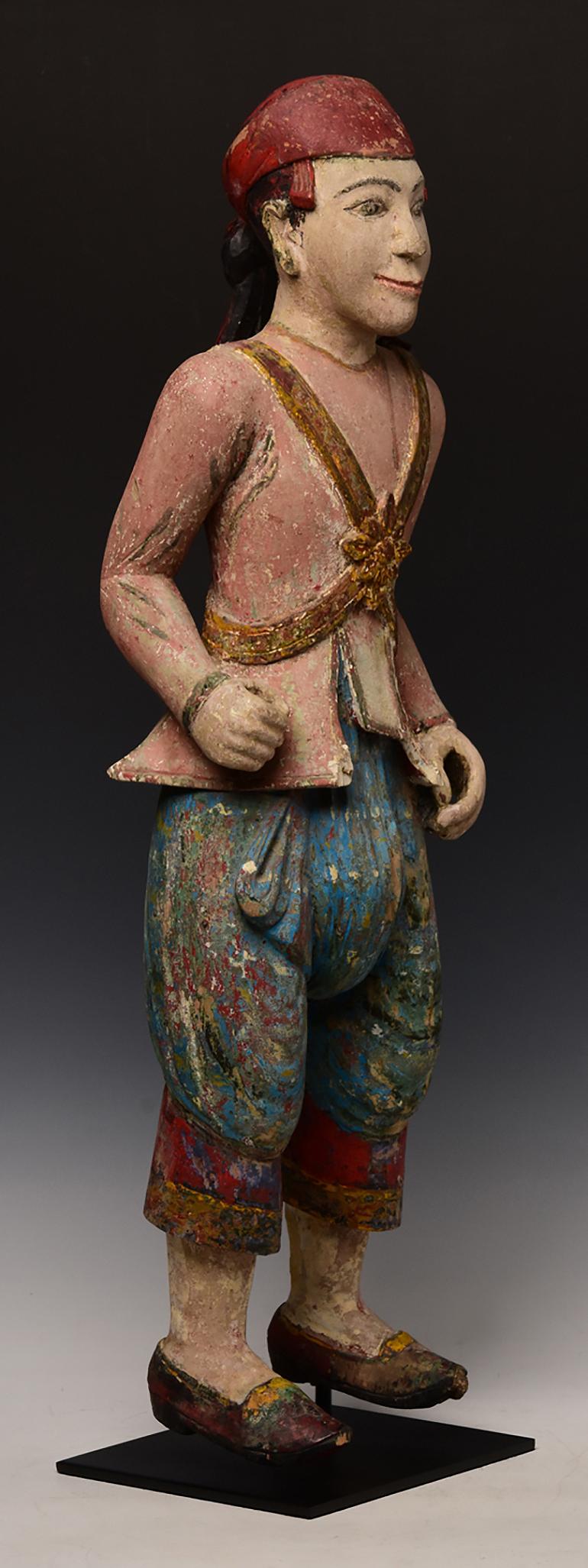 19th Century, Mandalay, Antique Burmese Wooden Standing Figure For Sale 8