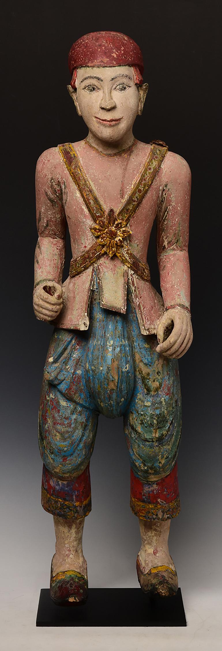 Birman 19ème siècle, Mandalay, Ancienne figurine birmane en bois Stand en vente