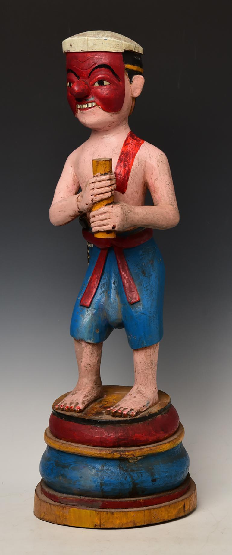 19th Century, Mandalay, Antique Burmese Wooden Standing Figure For Sale 3