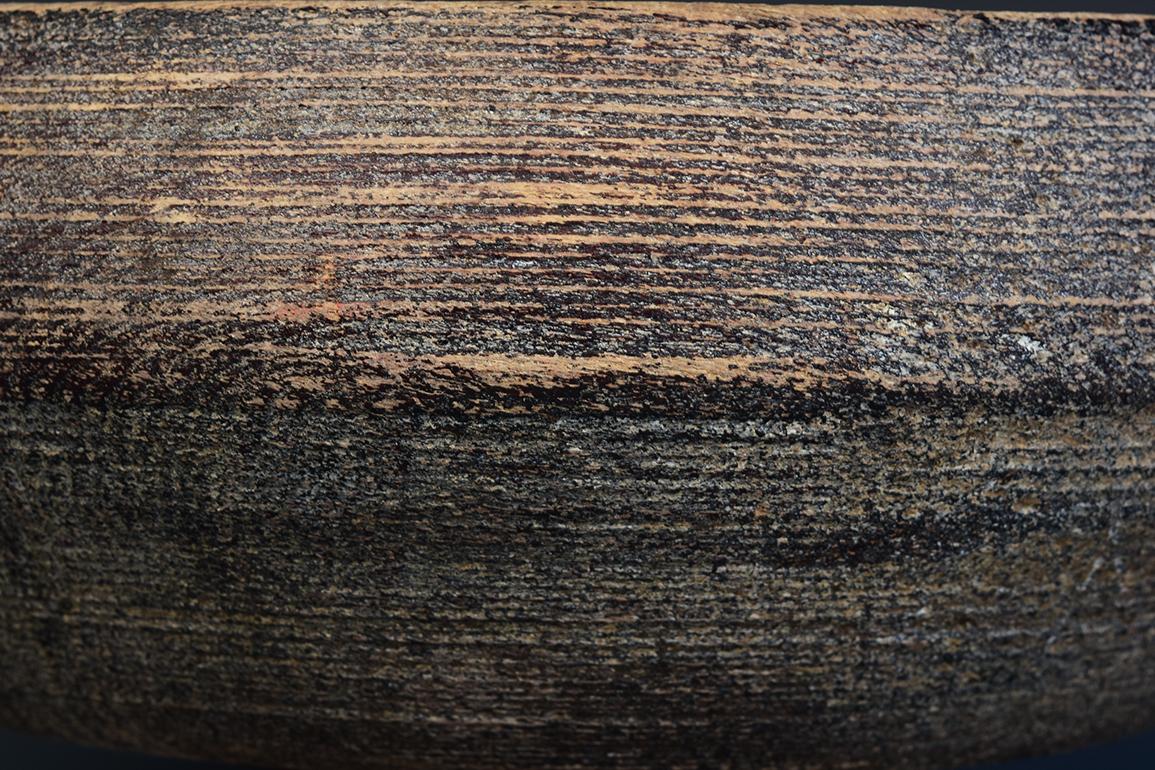 19th Century, Mandalay, Antique Burmese Wooden Tray In Good Condition For Sale In Sampantawong, TH