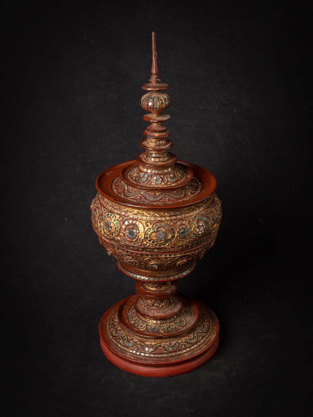 19th century Mandalay style antique wooden Burmese offering vessel For Sale 1