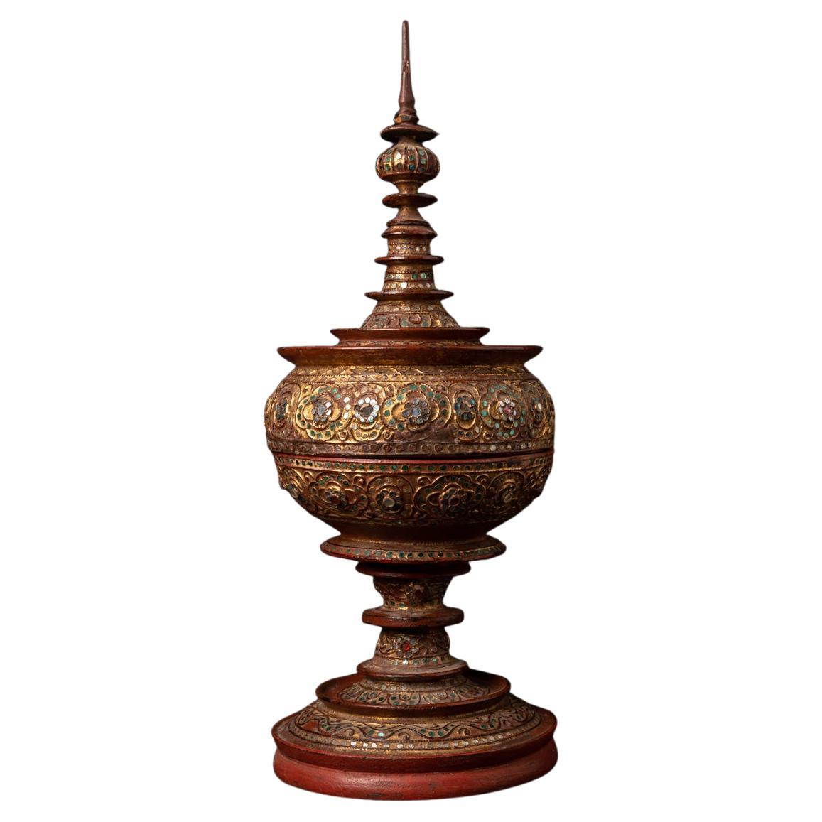 19th century Mandalay style antique wooden Burmese offering vessel For Sale