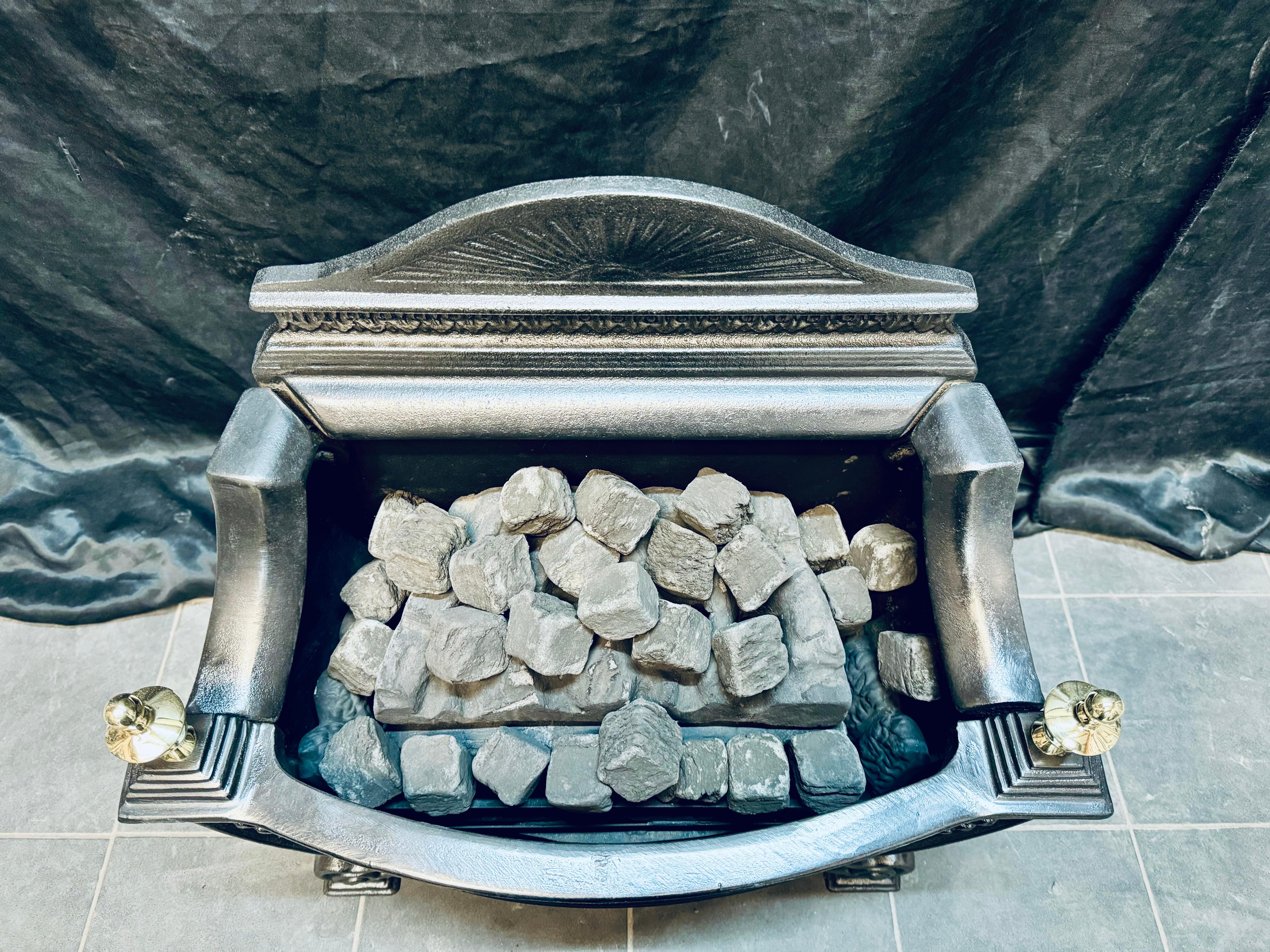 Griglia per il fuoco in ghisa del XIX secolo. in vendita 1