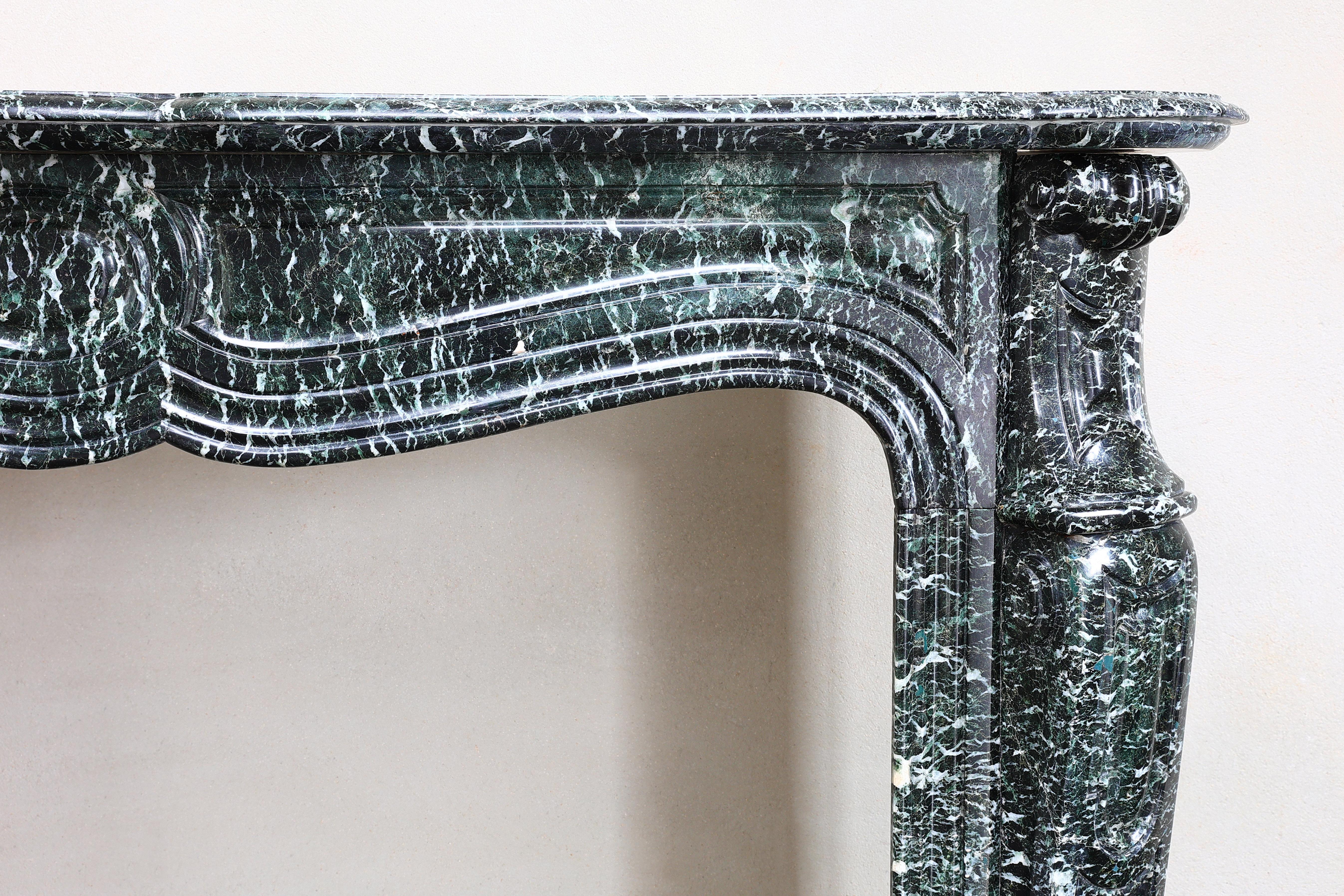 19th Century Mantel Piece in Pompadour Style of Vert de Mer Marble For Sale 1