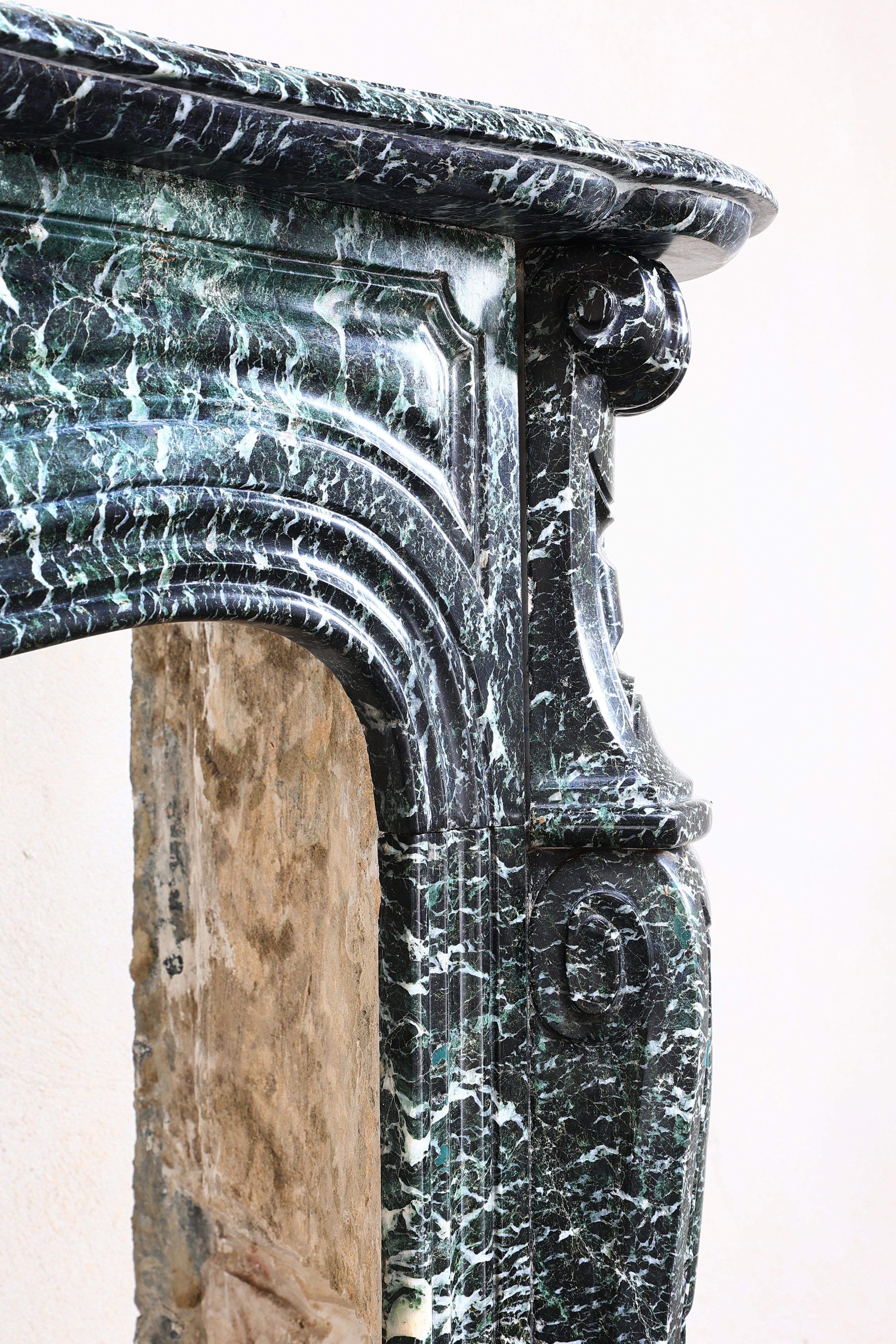 19th Century Mantel Piece in Pompadour Style of Vert de Mer Marble For Sale 4