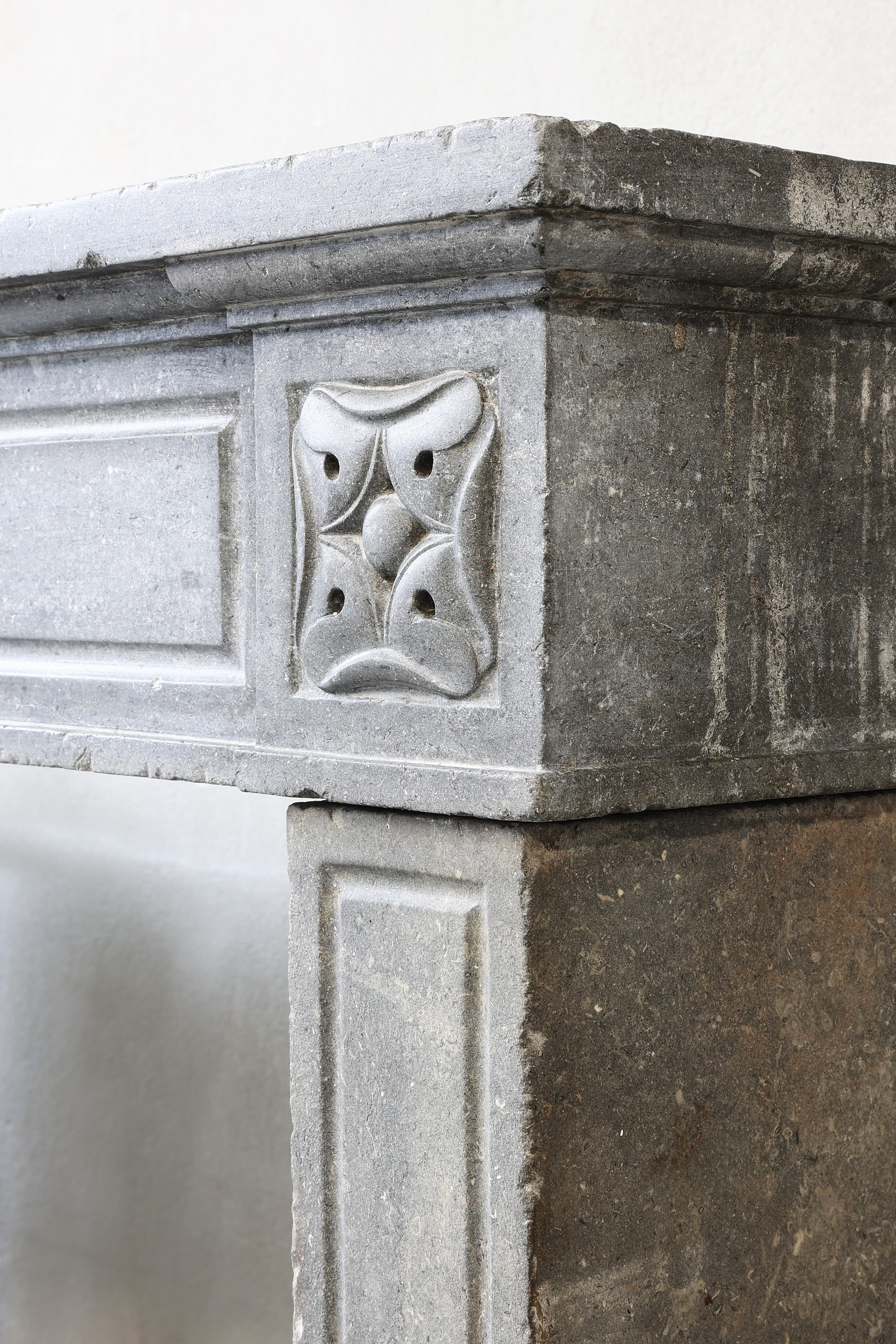 19th Century Mantel Piece in Style of Louis XVI of Gray Marble Stone For Sale 3